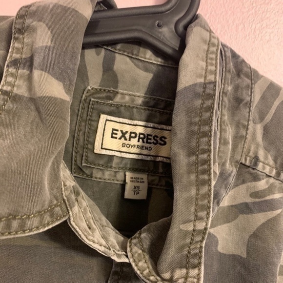express | camo button down - Picture 4 of 4